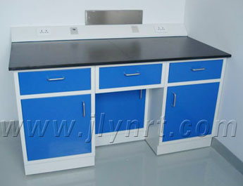 实验桌，带插座